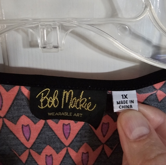 Bob Mackie Wearable Art Women’s 1X V-Neck Top Multicolor Abstract Floral Print - Picture 4 of 7